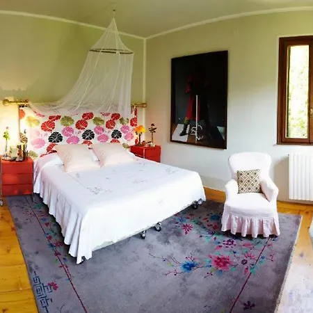 וילה Bastia Sleeps 9 Pool Wifi T737706 *