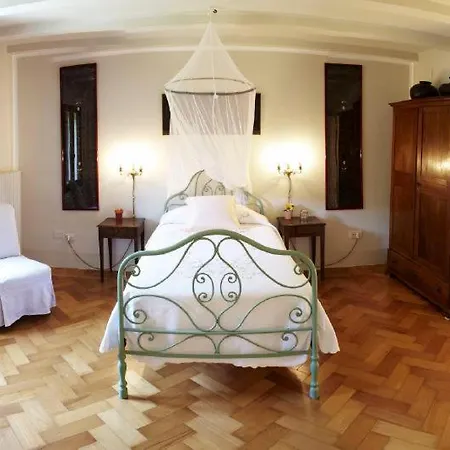 Bastia Sleeps 9 Pool Wifi T737706